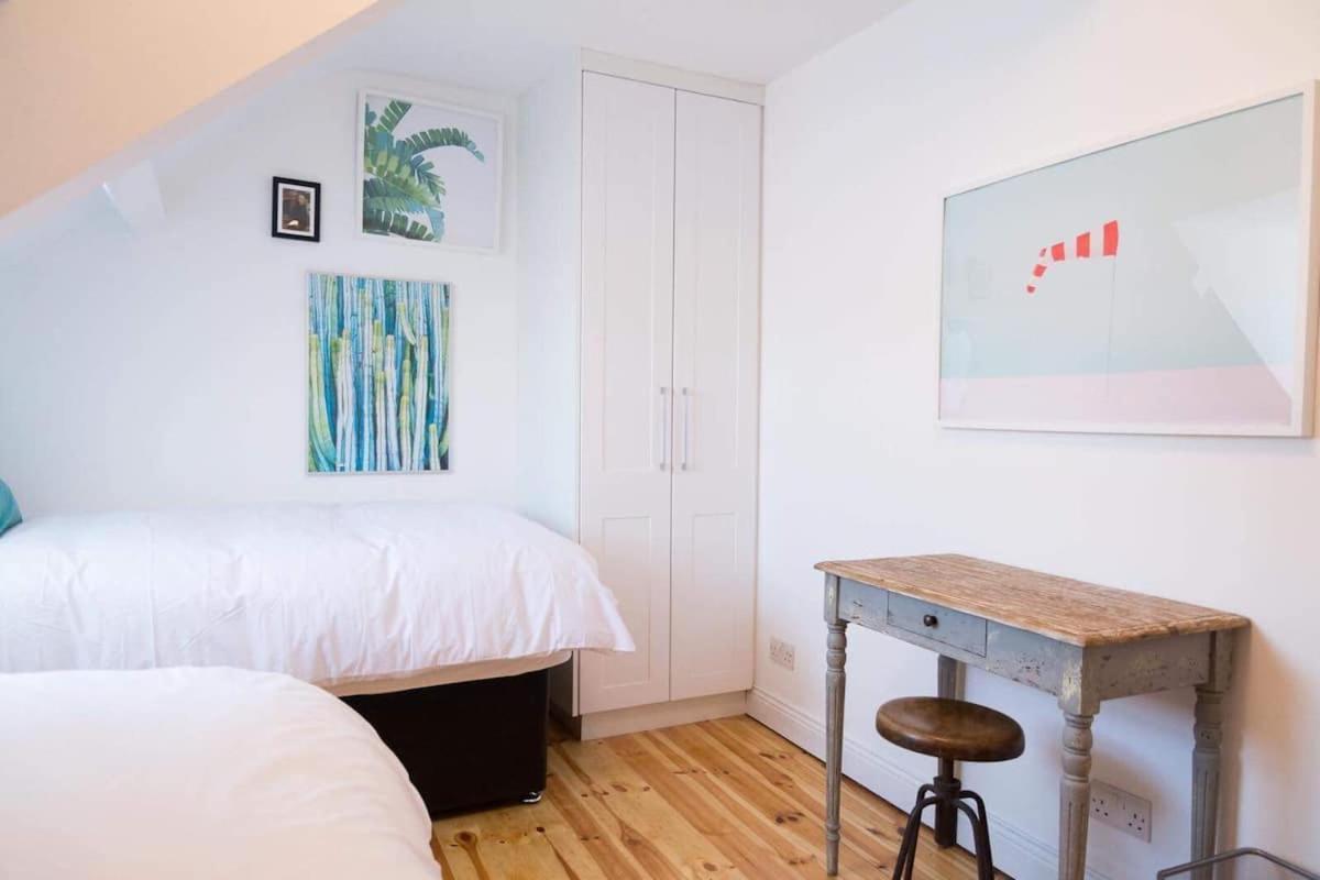 Apartments In Dingle Town Center Luaran gambar