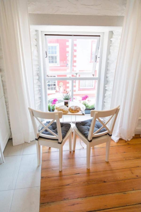Apartments In Dingle Town Center Luaran gambar