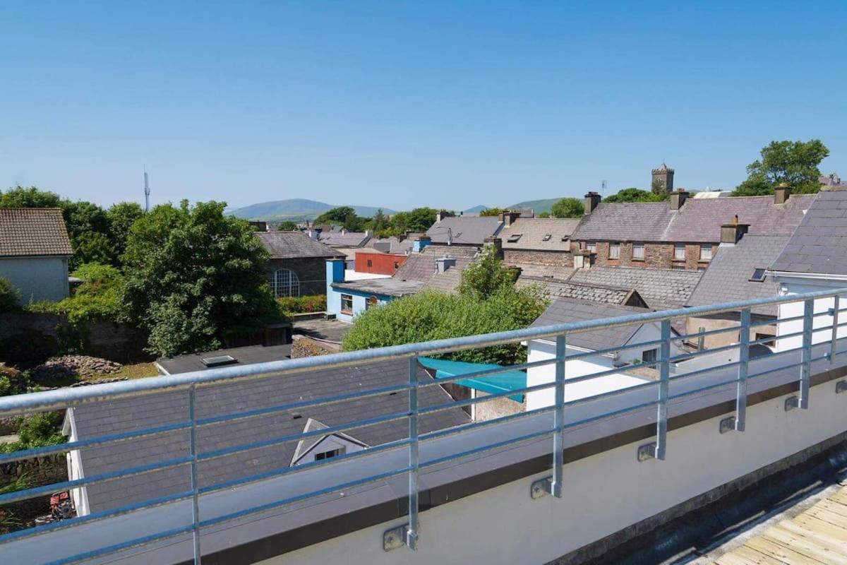 Apartments In Dingle Town Center Luaran gambar